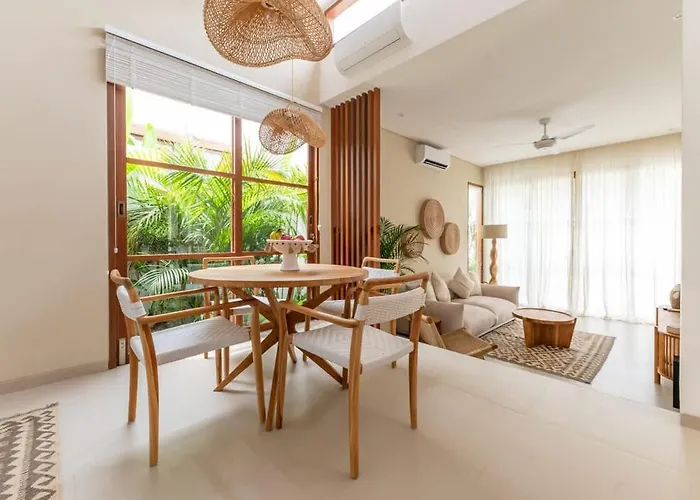 别墅 Nilu Seaside By Pura Homes 坎古