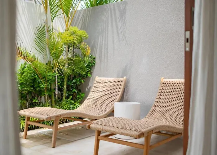 Nilu Seaside By Pura Homes *