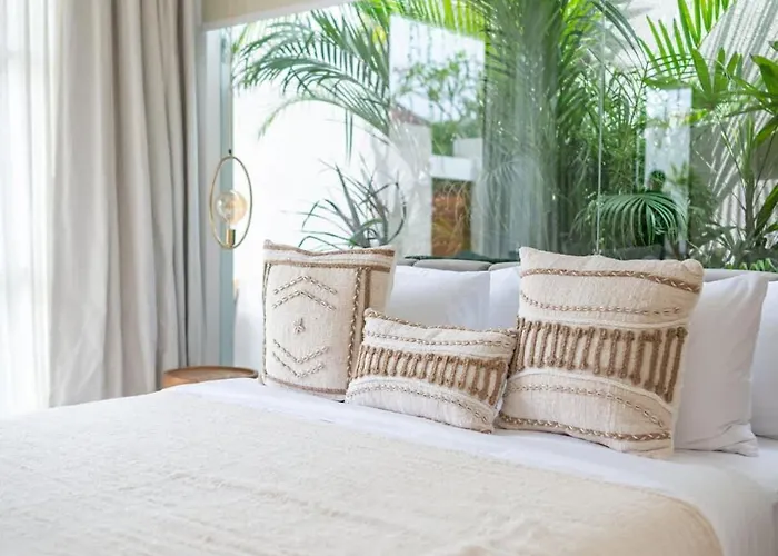 Nilu Seaside By Pura Homes ヴィラ *