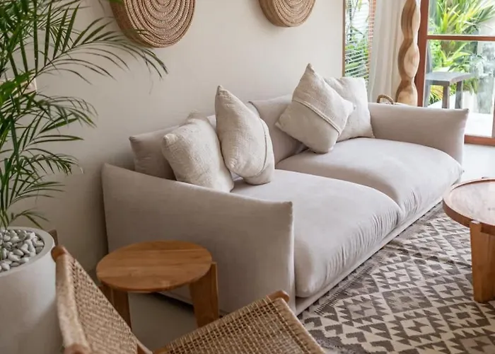 Nilu Seaside By Pura Homes チャングー