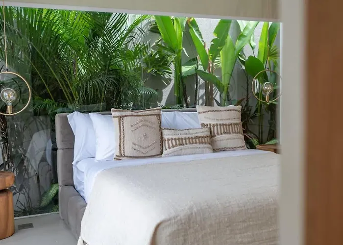 Nilu Seaside By Pura Homes